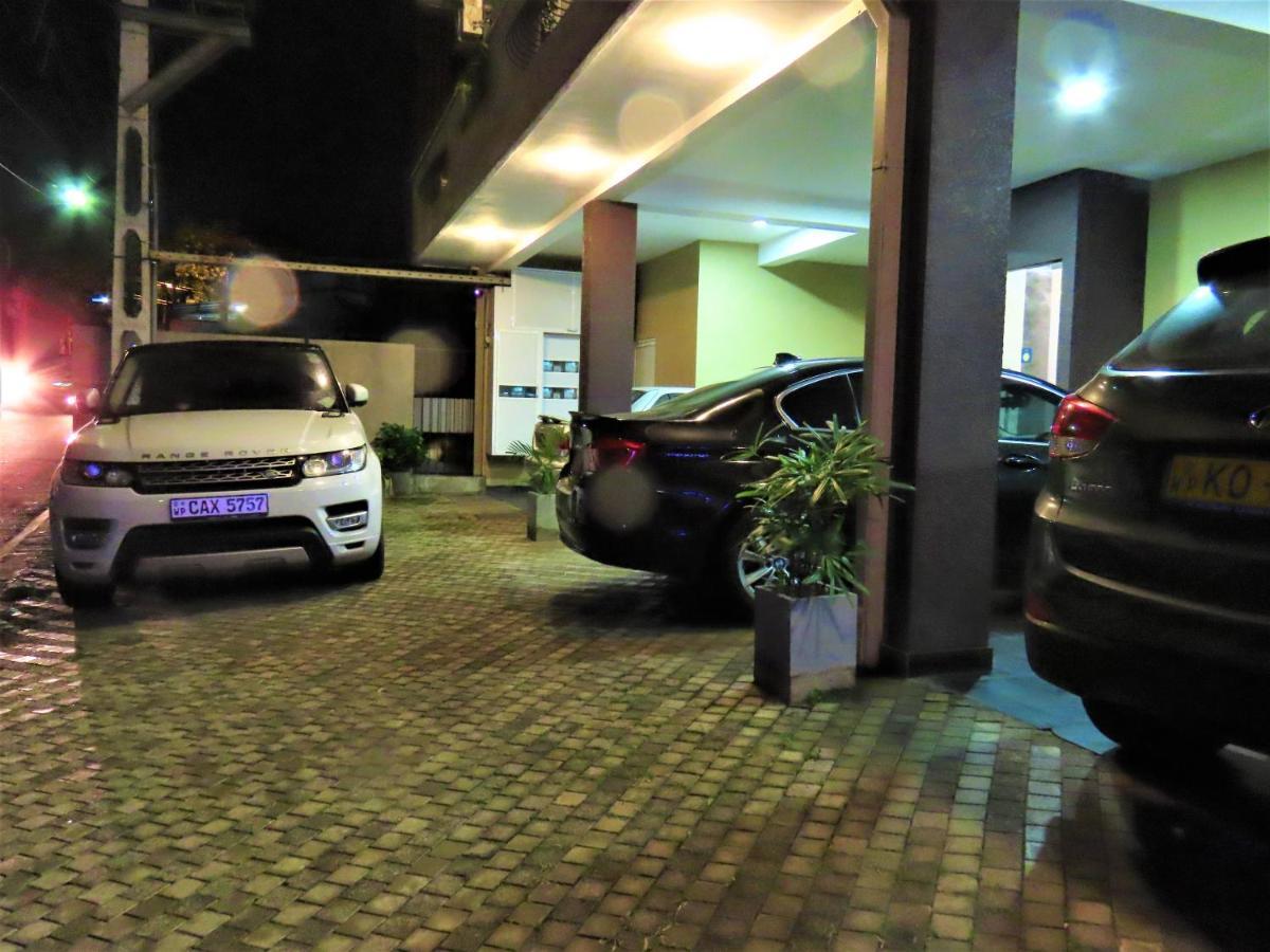 Vivas Residencies Luxury Apartments Dehiwala-Mount Lavinia Esterno foto