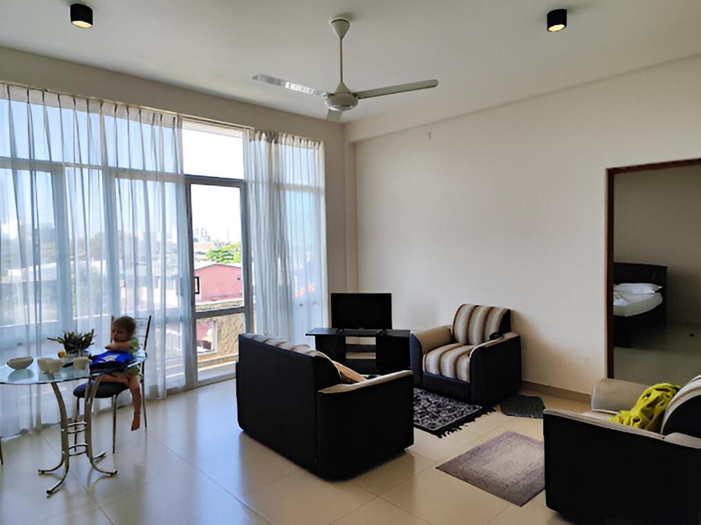 Vivas Residencies Luxury Apartments Dehiwala-Mount Lavinia Esterno foto