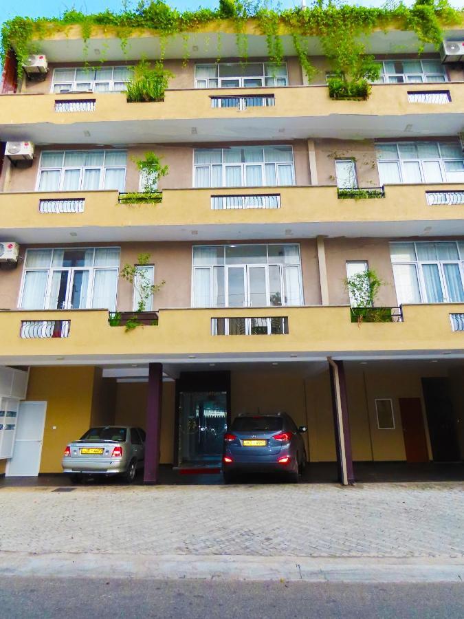 Vivas Residencies Luxury Apartments Dehiwala-Mount Lavinia Esterno foto